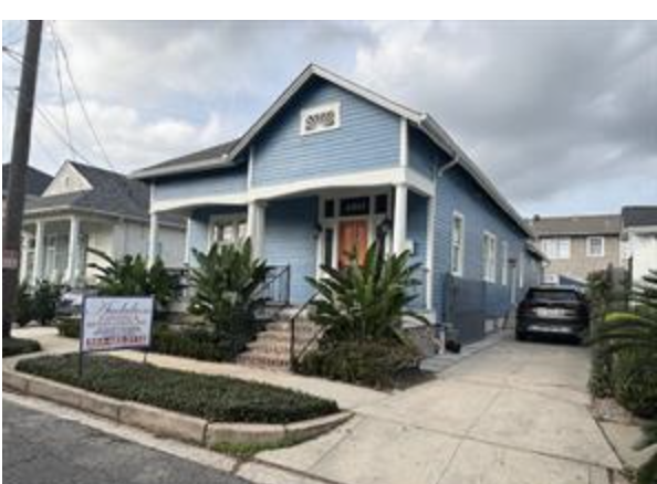 4611 Baronne St